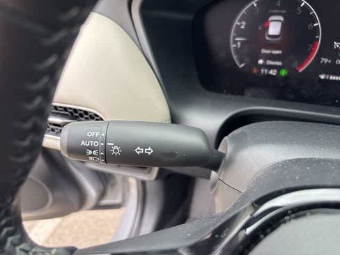 Used 2026 Honda HR-V LX image 16