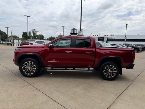 Used 2026 GMC Canyon Denali AWD/4WD image 8