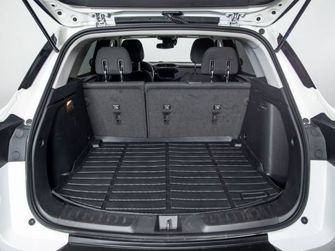 Used 2023 Chevrolet TrailBlazer LT w/ Convenience Package FWD image 11