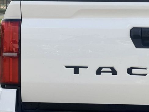 Used 2025 Toyota Tacoma TRD Sport RWD image 9