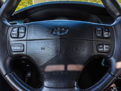 Used 2001 Chevrolet Monte Carlo SS w/ Preferred Equipment Group FWD image 9