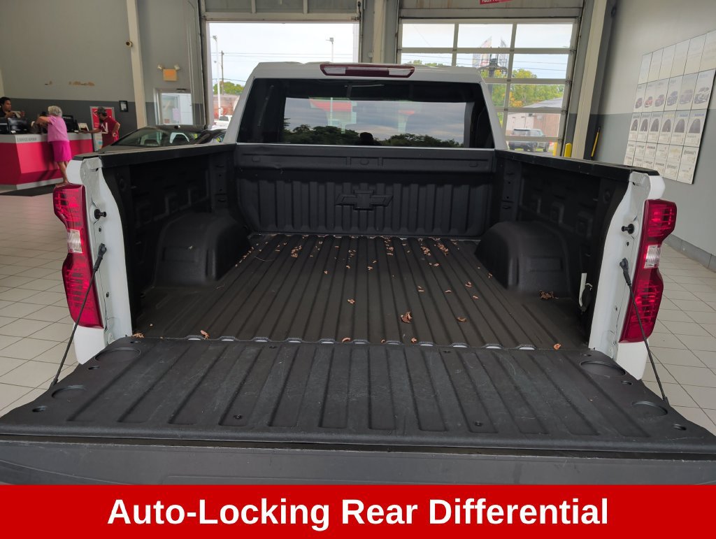 Used 2025 Chevrolet Silverado 1500 Custom Trail Boss AWD/4WD image 25