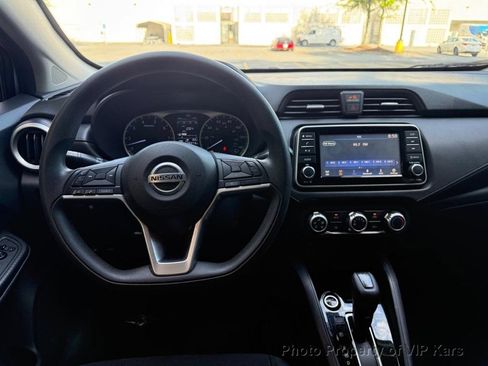 Used 2020 Nissan Versa S FWD image 15