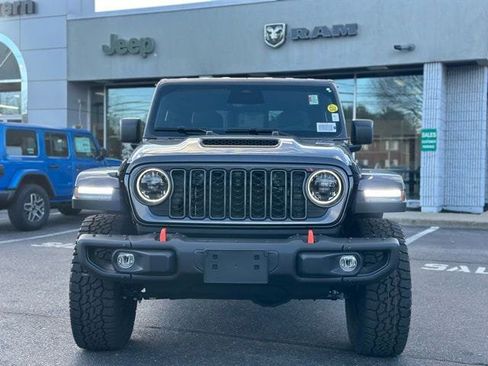 New 2026 Jeep Gladiator Mojave image 9