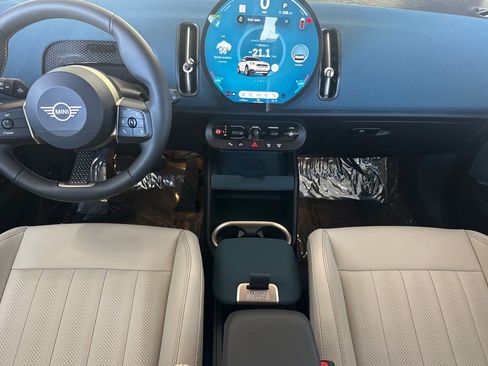 Used 2025 MINI Cooper Countryman S w/ Comfort Package Max AWD/4WD image 16
