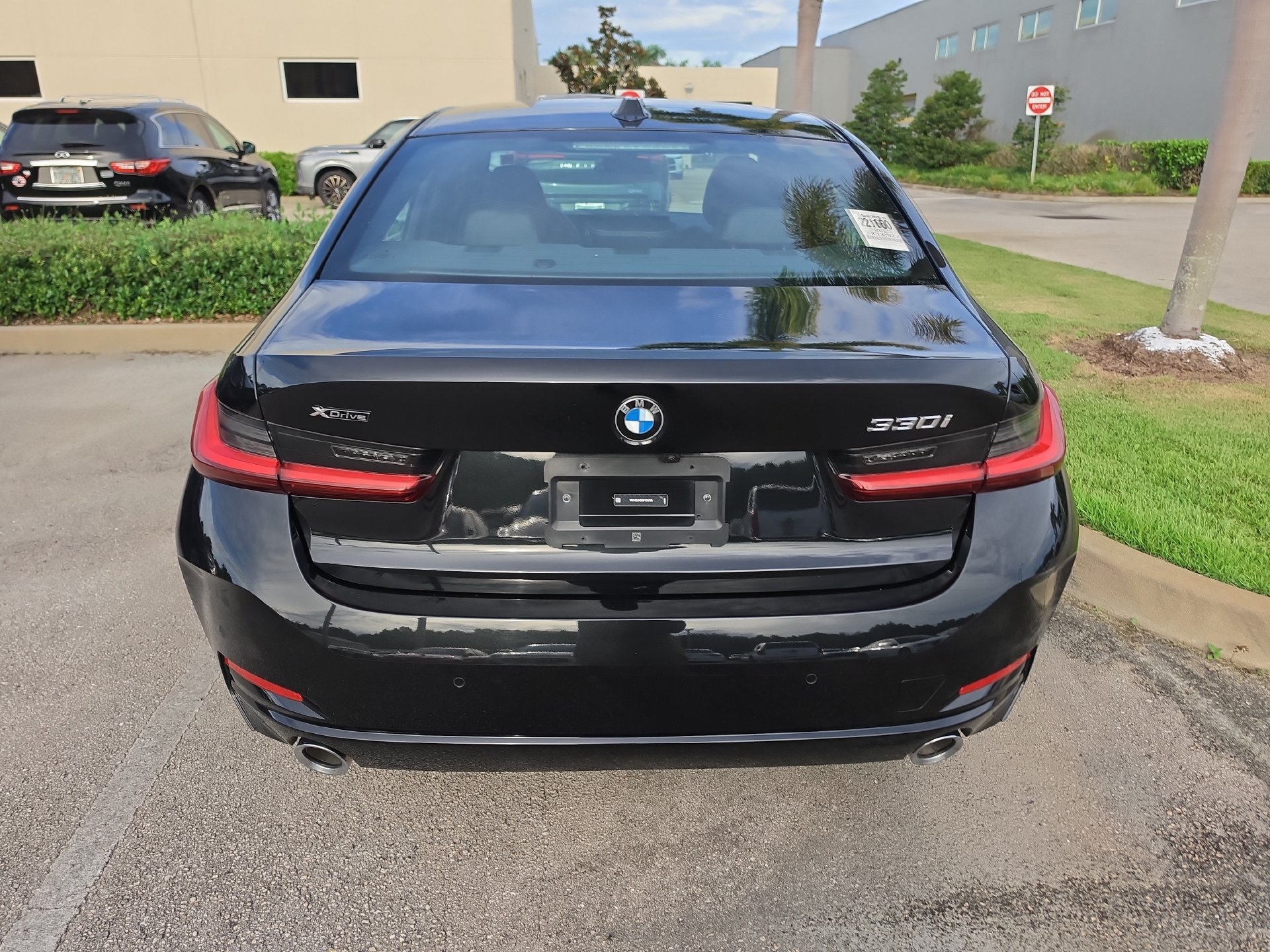 Used 2025 BMW 330i xDrive Sedan AWD/4WD image 5