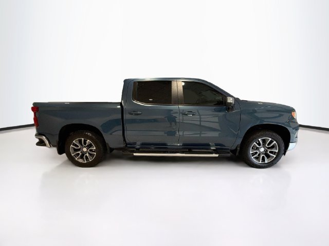 Used 2024 Chevrolet Silverado 1500 LT AWD/4WD image 8