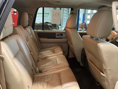 Used 2014 Ford Expedition EL XLT w/ Equipment Group 202A AWD/4WD image 9