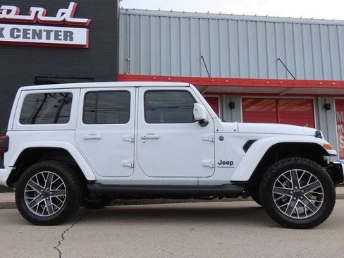 Used 2024 Jeep Wrangler High Altitude image 9