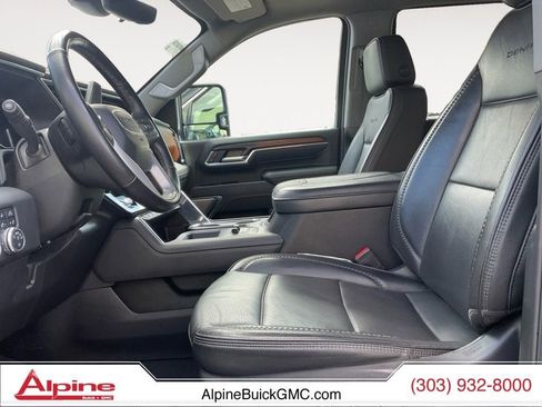 Used 2024 GMC Sierra 2500 Denali w/ Denali Reserve Package AWD/4WD image 9