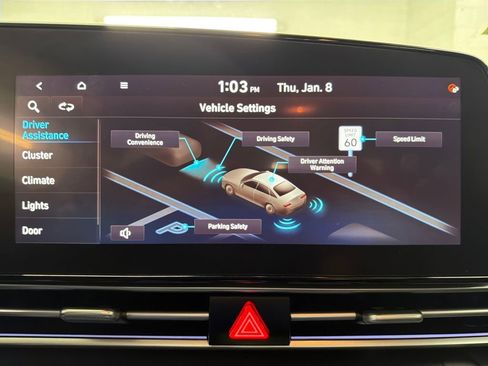 Used 2025 Hyundai Elantra SEL image 29