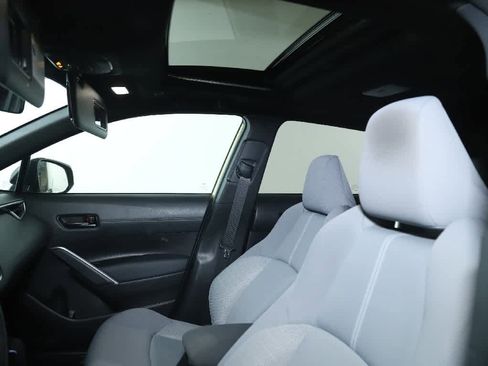 Used 2023 Toyota Corolla Cross SE image 20