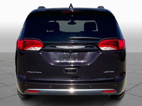 Used 2019 Chrysler Pacifica Limited FWD image 6