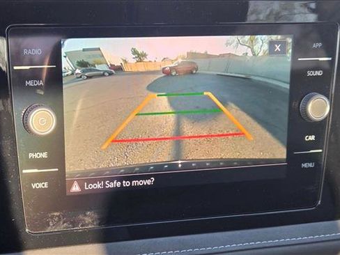 New 2026 Volkswagen Taos SE image 12