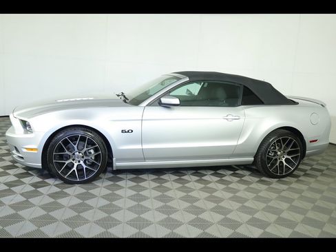 Used 2014 Ford Mustang GT w/ Equipment Group 301A image 3