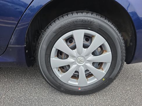 Used 2013 Toyota Corolla L image 26