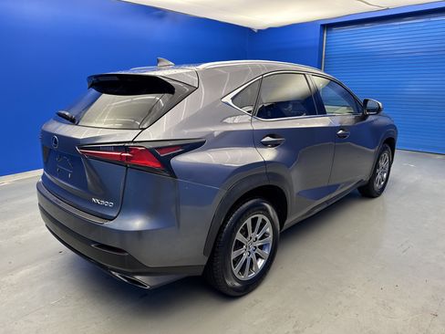 Used 2018 Lexus NX 300 FWD image 7