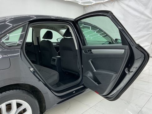 Used 2018 Volkswagen Passat 2.0T S w/ Driver Assistance Package FWD image 23