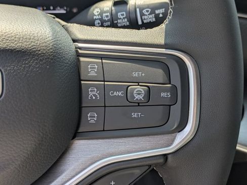 New 2026 Jeep Grand Wagoneer Limited AWD/4WD image 18