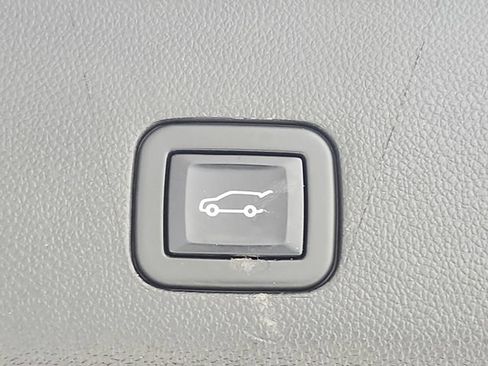 Used 2023 Chevrolet Tahoe Z71 w/ Luxury Package AWD/4WD image 56