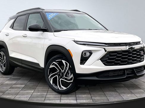 New 2026 Chevrolet TrailBlazer RS FWD image 2