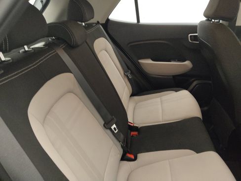 Used 2021 Hyundai Venue SEL FWD image 19