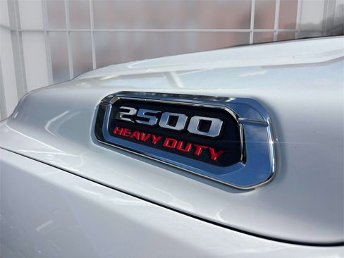Used 2022 RAM 2500 Tradesman w/ Chrome Appearance Group image 6