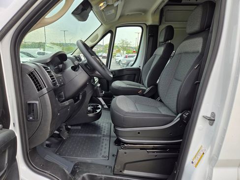 New 2026 RAM ProMaster 2500 w/ Convenience Group image 12
