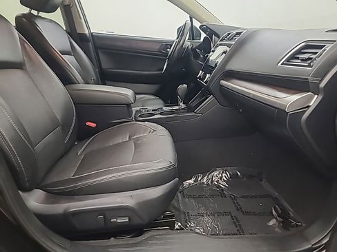 Used 2019 Subaru Outback 2.5i Limited AWD/4WD image 14