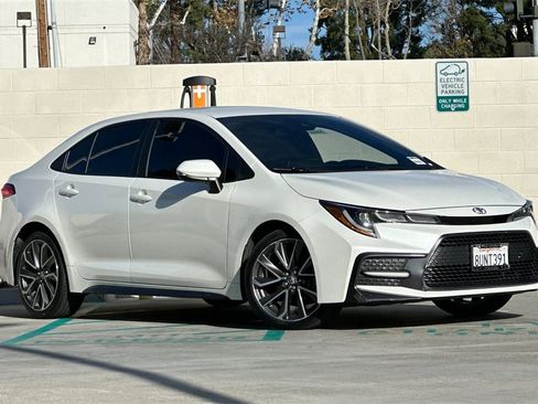 Used 2021 Toyota Corolla SE w/ Carpet Mat Package (TMS) image 2