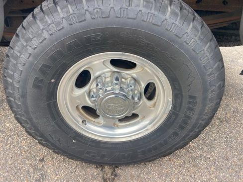 Used 2000 Ford F250 Lariat image 11