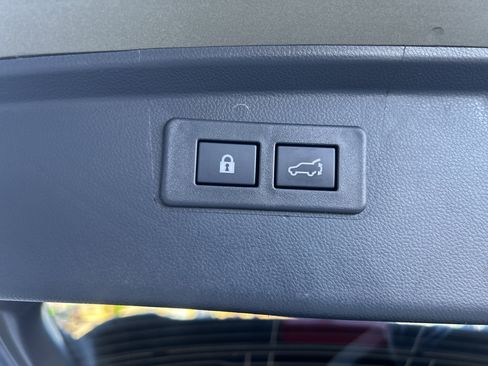 Certified 2025 Subaru Outback Premium AWD/4WD image 9