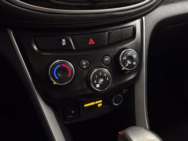Used 2021 Chevrolet Trax LT w/ Midnight Edition FWD image 36