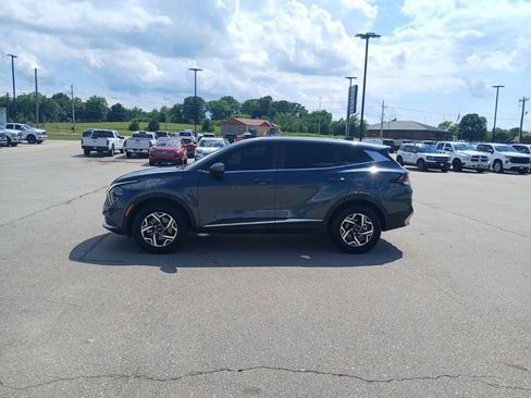 Used 2024 Kia Sportage LX AWD/4WD image 5