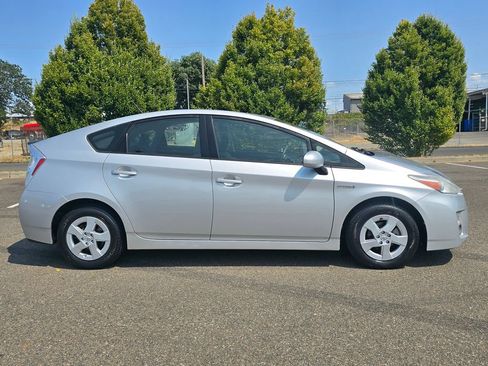 Used 2010 Toyota Prius Two FWD image 6