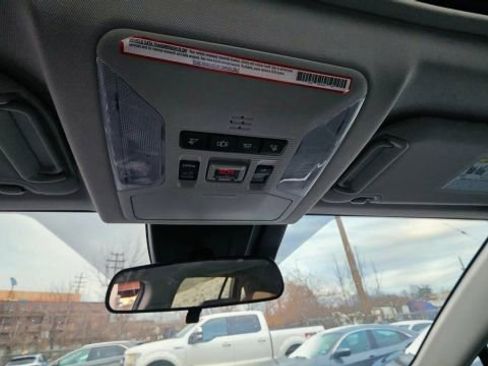 Used 2019 Toyota RAV4 XLE w/ Convenience Package image 28