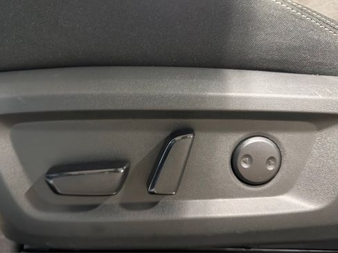 Used 2023 Nissan Rogue SV AWD/4WD image 18