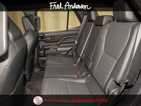 Used 2025 Toyota 4Runner TRD Off-Road Premium AWD/4WD image 9