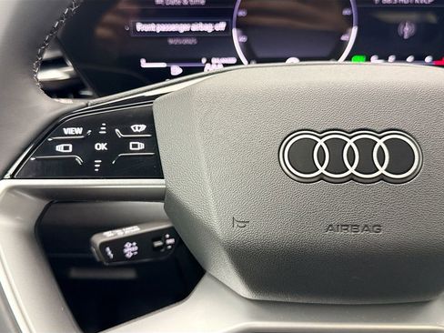 Used 2025 Audi Q5 Prestige image 12