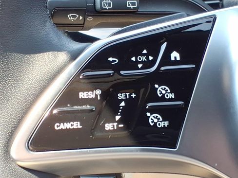 Certified 2025 Mercedes-Benz GLA 250 4MATIC image 25