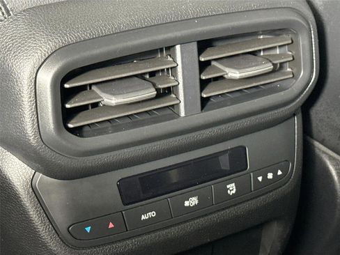 Used 2025 Honda Pilot EX-L image 37