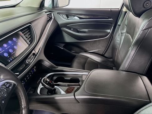 Used 2020 Buick Enclave Avenir w/ Avenir Technology Package AWD/4WD image 26
