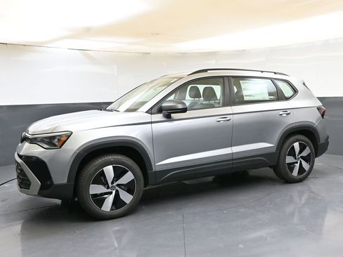 Used 2025 Volkswagen Taos S AWD/4WD image 2