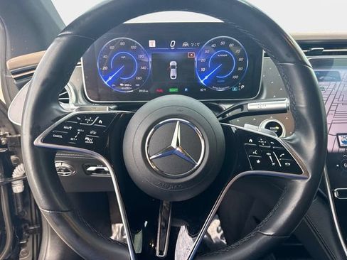 Used 2022 Mercedes-Benz EQS 450+ Sedan image 23