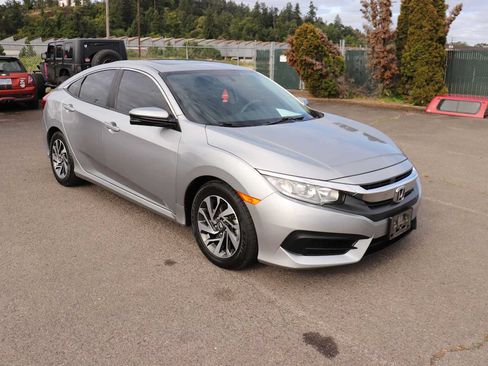 Used 2016 Honda Civic EX image 3