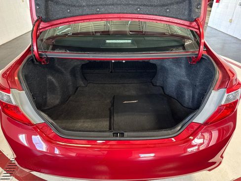 Used 2012 Toyota Camry LE image 12