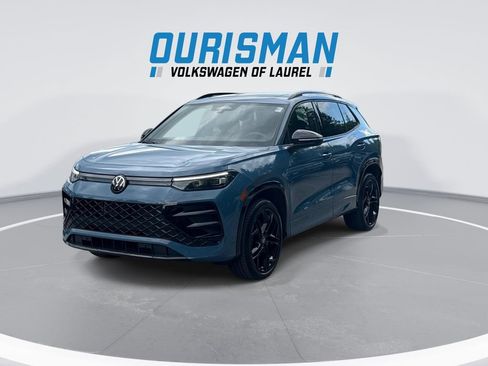 Used 2025 Volkswagen Tiguan SE R-Line AWD/4WD image 4