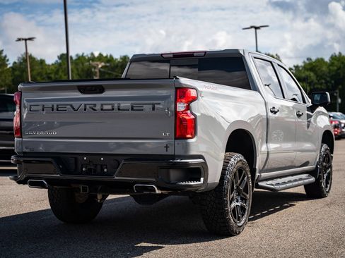 Used 2024 Chevrolet Silverado 1500 LT Trail Boss w/ Convenience Package II AWD/4WD image 7