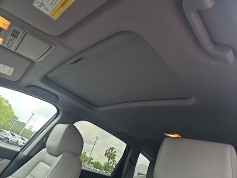 Used 2020 Honda CR-V Touring image 18