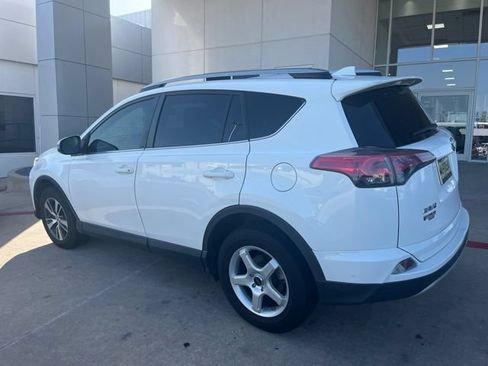 Used 2018 Toyota RAV4 XLE w/ Plus Extra Value Package FWD image 7